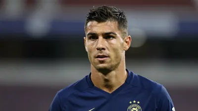Henderson backs Falkirk bonds to steer summer rebuild